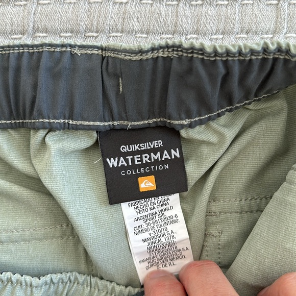 Quicksilver Short - Picture 3 of 4